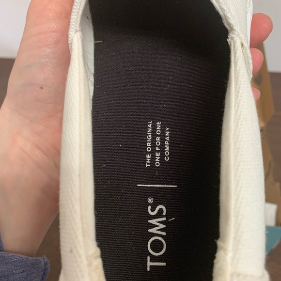 New Toms - Picture 3 of 6